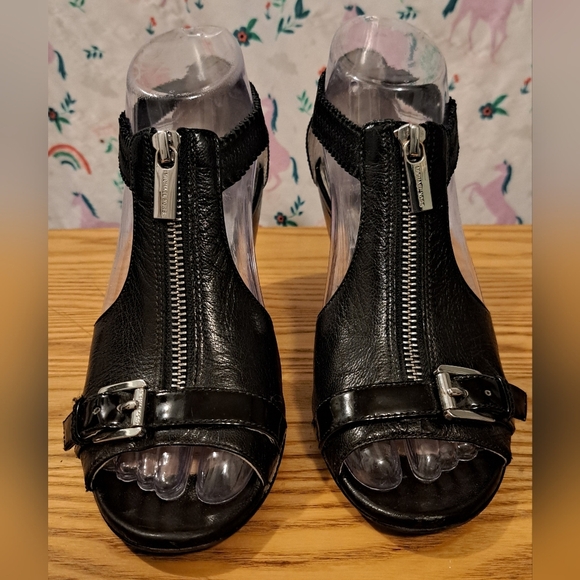 Michael Kors Black Patent Leather Zipper & Buckle Wedge Heel Shoe SZ 6.5 - Picture 1 of 9